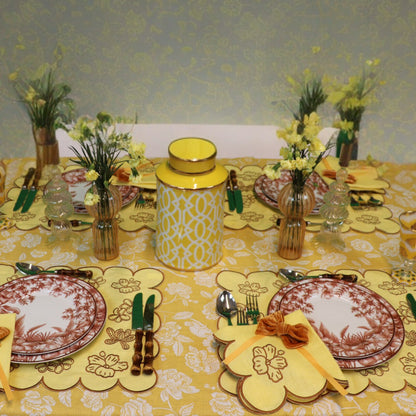 Nappe en lin Marigold Flora Parlour en blanc et moutarde