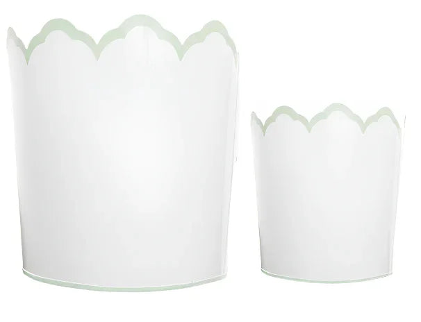Jardinière et corbeille à papier en seau blanc et vert pâle à bord festonné